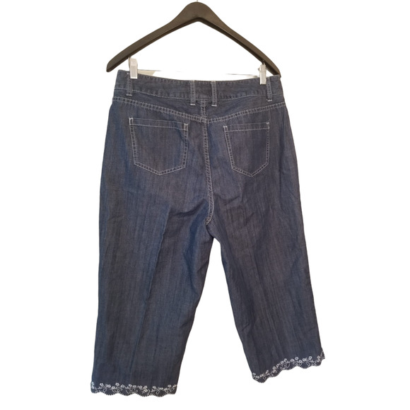 Christopher Banks Capri Short Blue Women's Jeans Size 12 34 Inseam 20 in - Picture 5 of 8